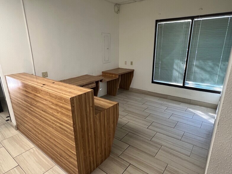 More Photos Of 2311 N Mesa St, El Paso Medical For Lease