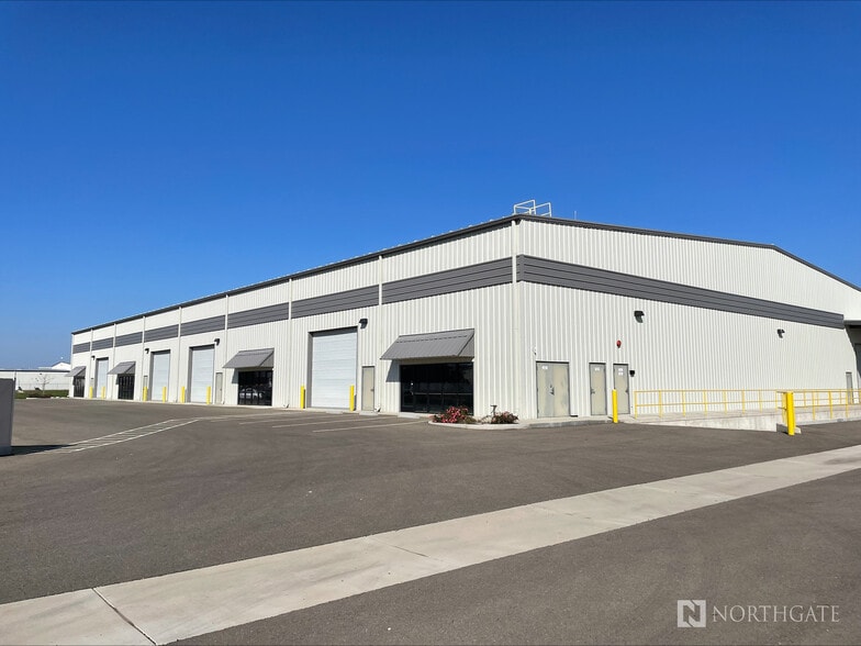 More Photos Of 150 Hawk Dr, Merced Warehouse For Lease
