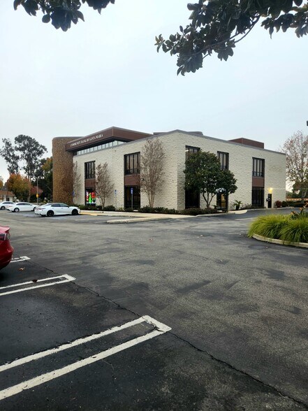 Primary Photo Of 2721 Santa Maria Way, Santa Maria Office For Lease