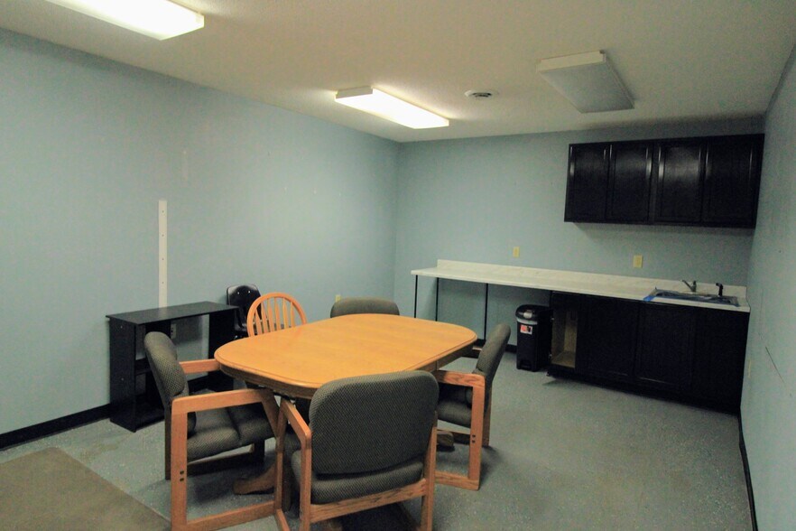 More Photos Of 8401 NW 282nd St, Berthold Warehouse For Sale