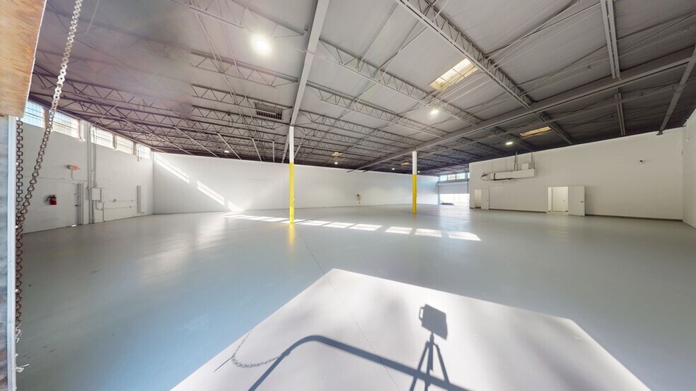 More Photos Of 16411 NW 8th Ave, Miami Distribution For Lease