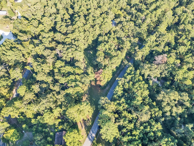 More Photos Of 280 Broken Arrow Marina, Livingston Hotel For Sale