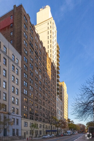 More Photos Of 15 W 96th St, New York Apartments For Lease
