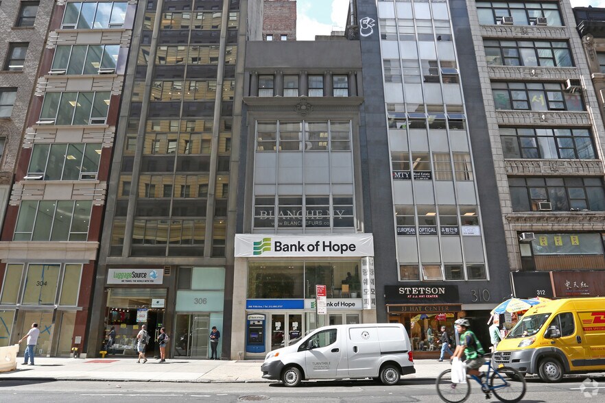 More Photos Of 308 Fifth Ave, New York Office For Lease
