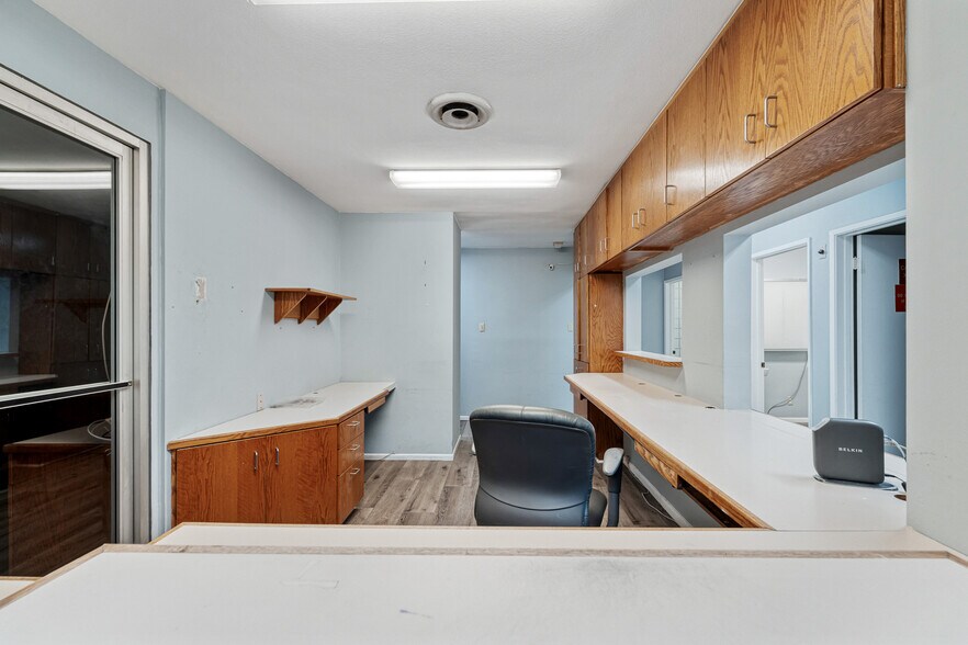 More Photos Of 3535 E 7th St, Long Beach Medical For Sale