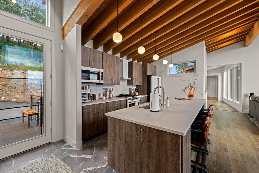 More Photos Of 893 Dick Mountain Drive, Bailey Specialty For Sale