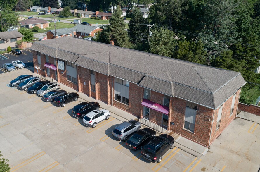 More Photos Of 18600 W 10 Mile Rd, Southfield Office For Sale