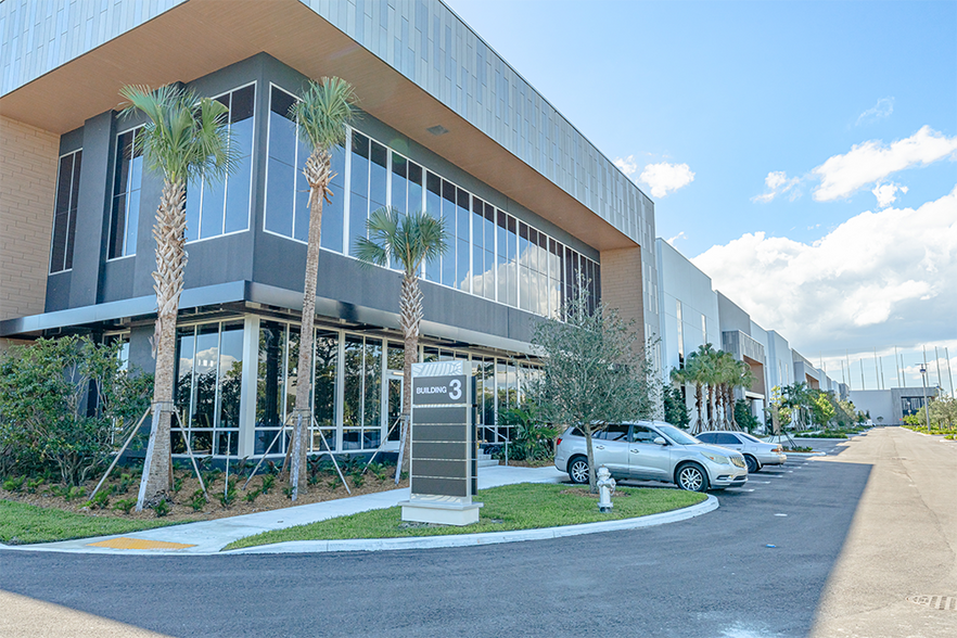 More Photos Of 311 Racetrack Loop, Pompano Beach Unknown For Lease