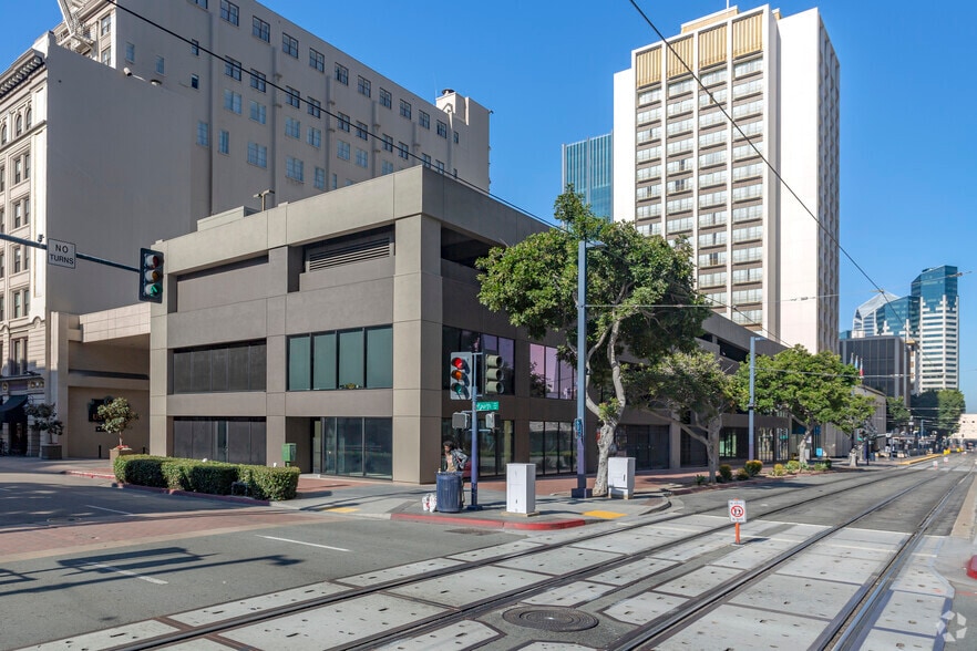 More Photos Of 333 C St, San Diego Storefront Retail Office For Lease