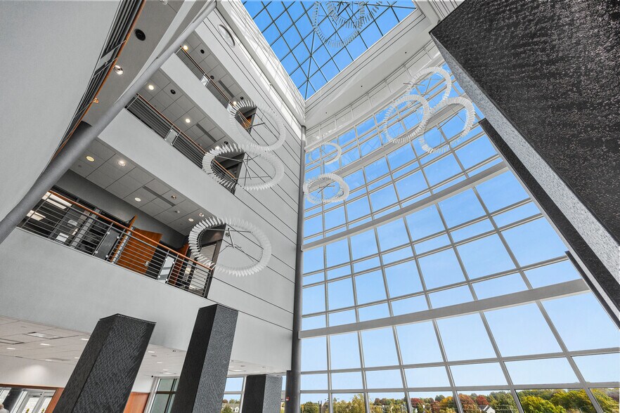 More Photos Of 7001 Westown Pky, West Des Moines Office For Lease