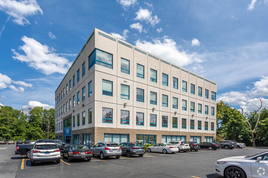 More Photos Of 340 Maple St, Marlborough Medical For Lease