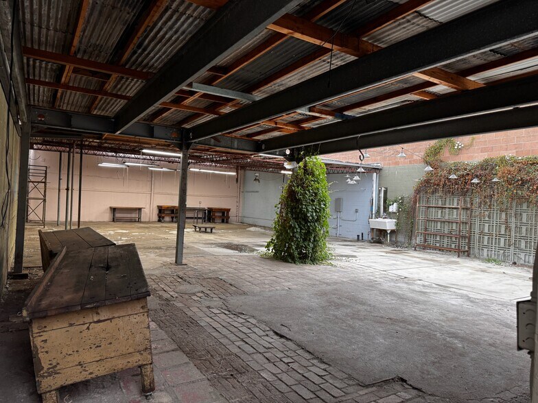 Primary Photo Of 2910 Denby Ave, Los Angeles Manufacturing For Lease