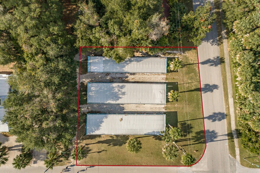More Photos Of 160 Market St, Apalachicola Self Storage For Sale