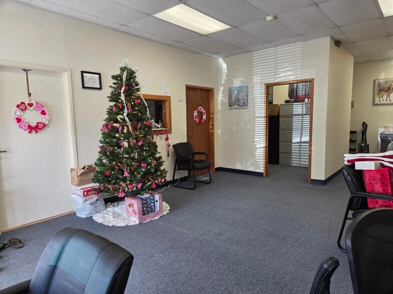 More Photos Of 3-3204 Kuhio Hwy, Lihue General Retail For Sale