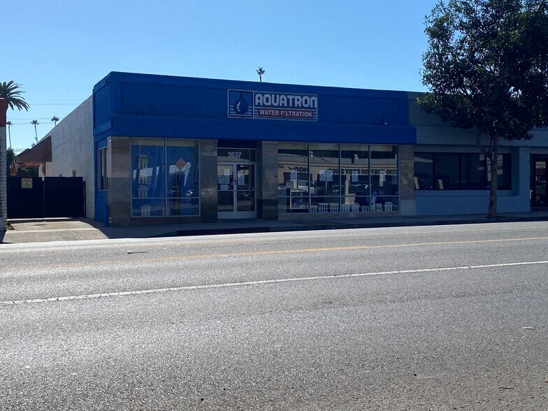 More Photos Of 3637 San Fernando Rd, Glendale Freestanding For Sale