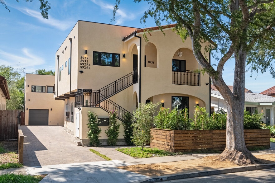 Primary Photo Of 8929 Hubbard St, Culver City Apartments For Sale