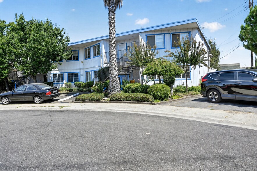 Primary Photo Of 2643 Furmint Way, Rancho Cordova Apartments For Sale