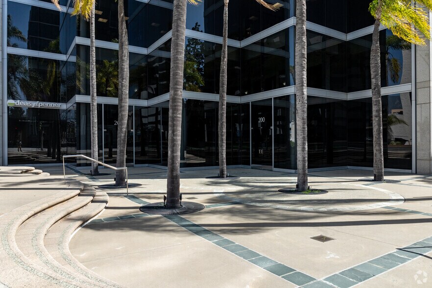 More Photos Of 200 S Los Robles Ave, Pasadena Office For Lease