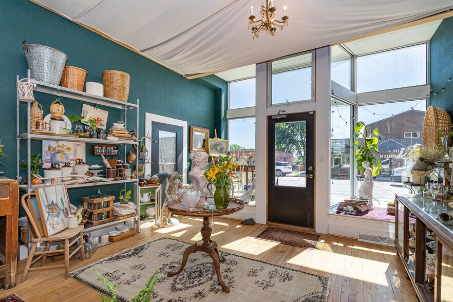 More Photos Of 611 Main St, Jewell Storefront Retail Residential For Sale