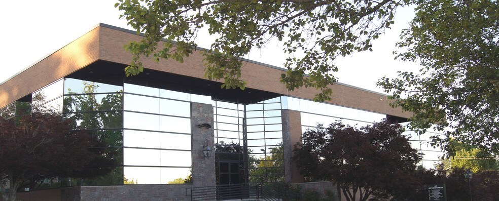 Primary Photo Of 3859 Battleground Ave, Greensboro Office For Sale