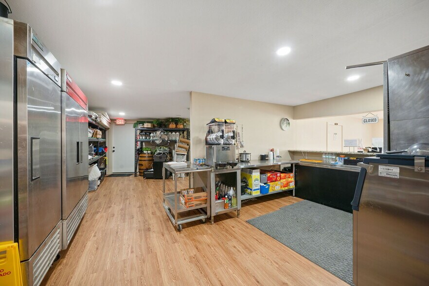 More Photos Of 19588 K St, Somerset Restaurant For Sale