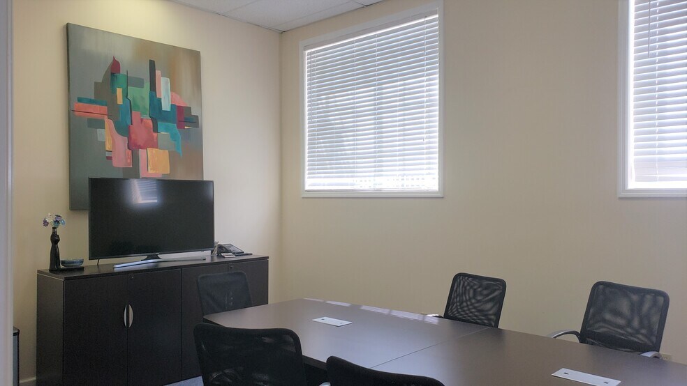 More Photos Of 405 6th St S, Saint Petersburg Office For Lease