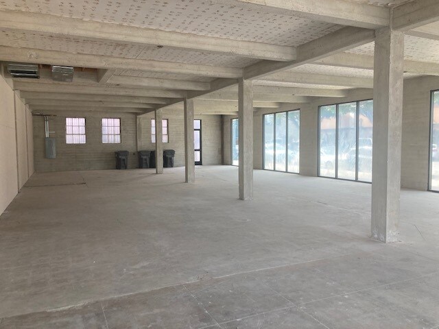 More Photos Of 700 E Broadway, Long Beach Restaurant For Lease