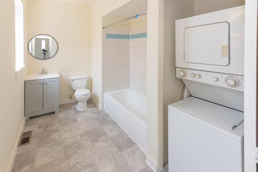 More Photos Of 2100-2102 Maryland Ave, Baltimore Apartments For Sale