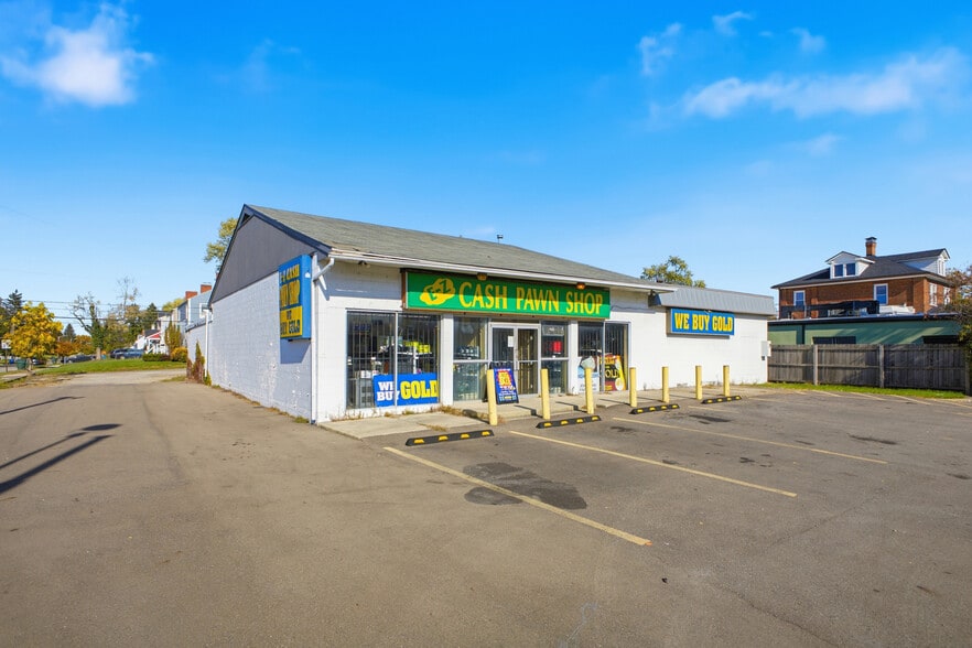 More Photos Of 3210 E Main St, Columbus Freestanding For Sale