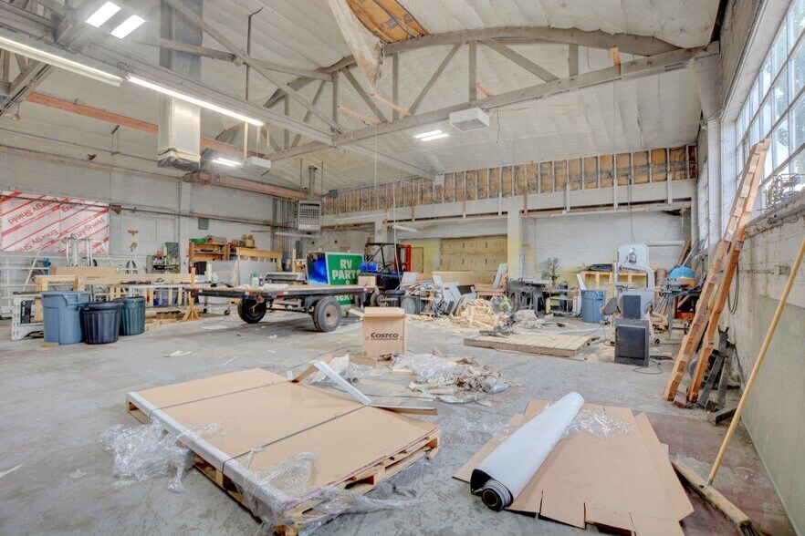 More Photos Of 606 S 6th St, Klamath Falls Specialty For Sale