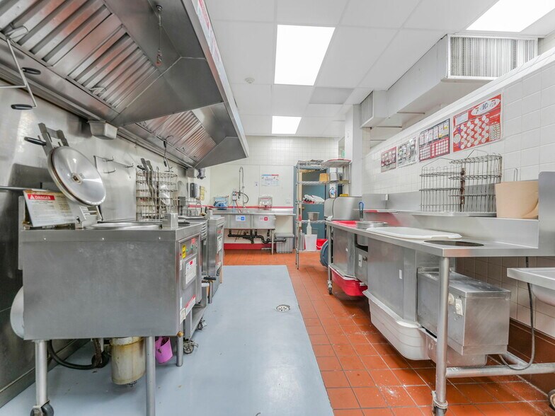 More Photos Of 51 Kaska Rd, Sherwood Park Fast Food For Sale