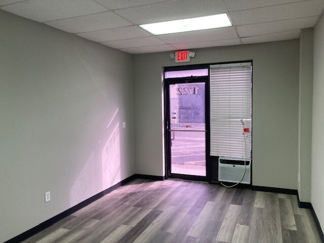 More Photos Of 1700-1708 Kelley Ave, Kissimmee Warehouse For Lease
