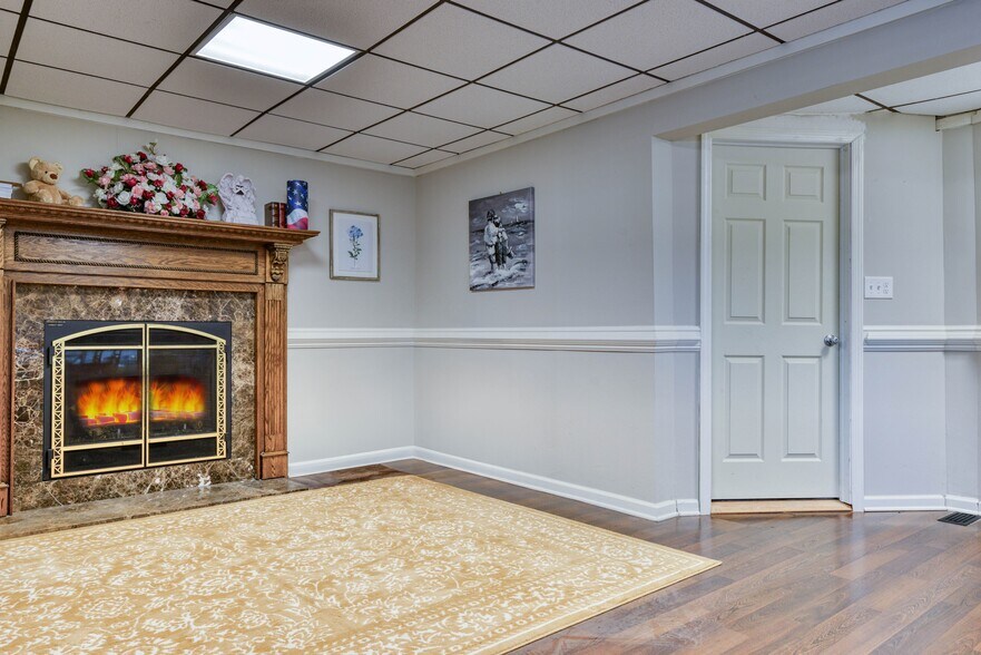 More Photos Of 729 State Route 18, East Brunswick Storefront For Sale