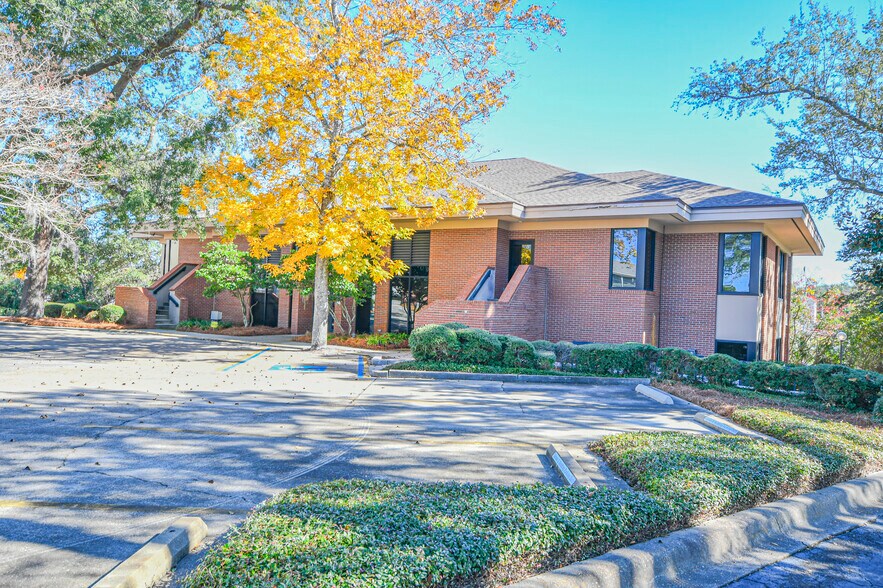 More Photos Of 220 Mckenzie Ave, Panama City Office For Sale