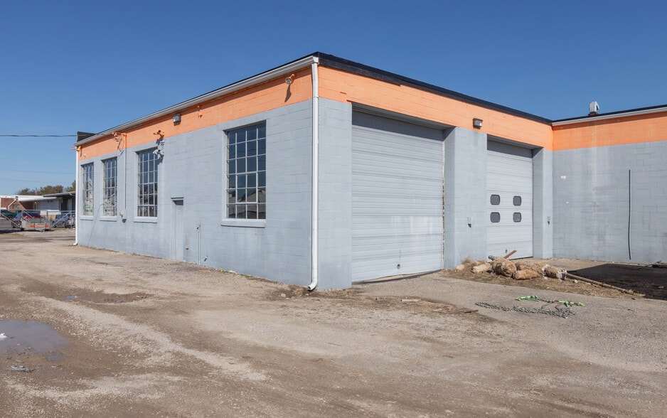 More Photos Of 2660 Hawcreek Blvd, Columbus Warehouse For Sale