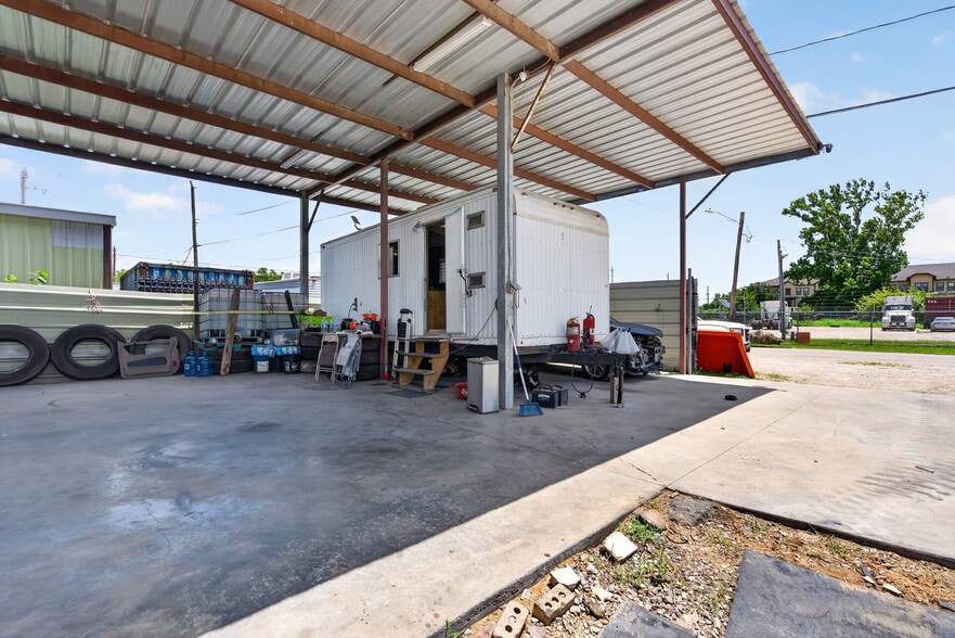 More Photos Of 7521 Parkhurst Dr, Houston Land For Sale