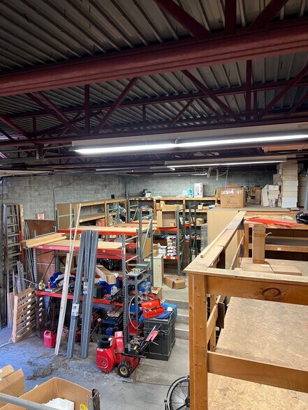 More Photos Of 6 Old River Rd, Glenmont Industrial For Sale