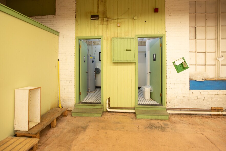 More Photos Of 15 Shaw St, Fall River Manufacturing For Lease