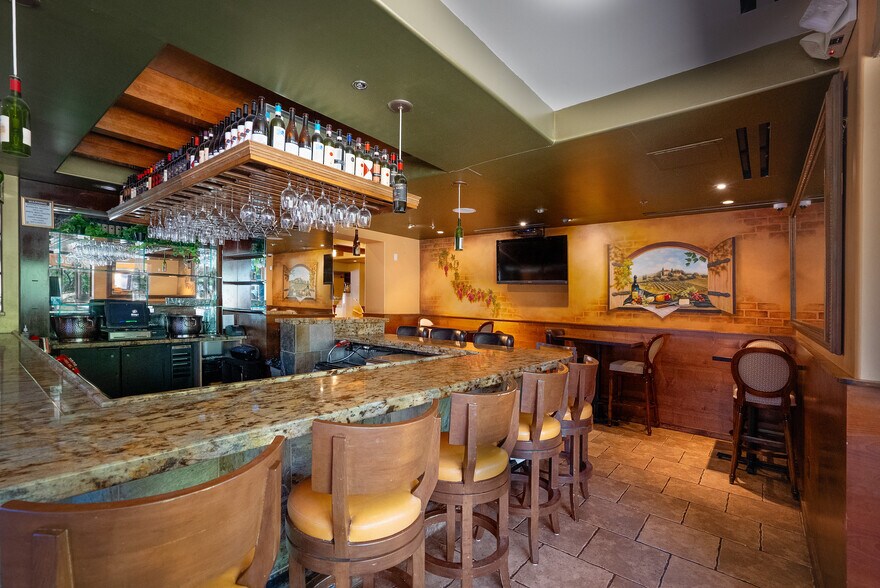 More Photos Of 10434 E Jomax Rd, Scottsdale Restaurant For Sale