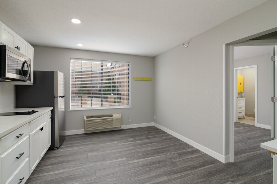 More Photos Of 3211 S 79th East Ave, Tulsa Apartments For Sale