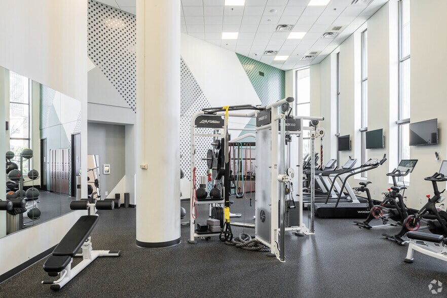 More Photos Of 231 S Bemiston Ave, Clayton Coworking Space