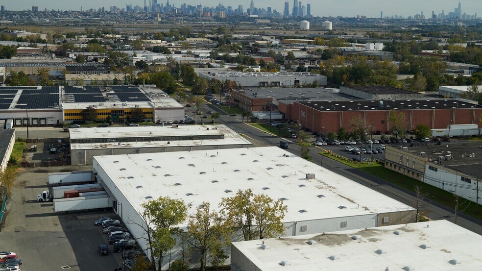 More Photos Of 525 Dell Rd, Carlstadt Unknown For Lease