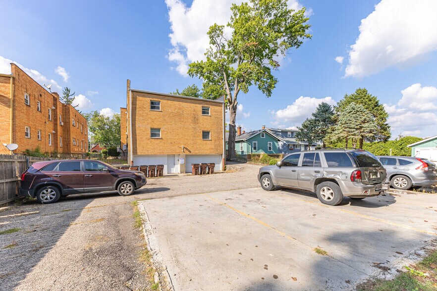 More Photos Of 6914 Montgomery Rd, Cincinnati Apartments For Sale