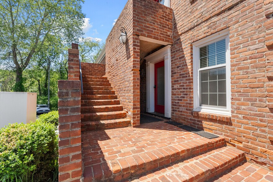 More Photos Of 6200 Fort Ave, Lynchburg Medical For Sale