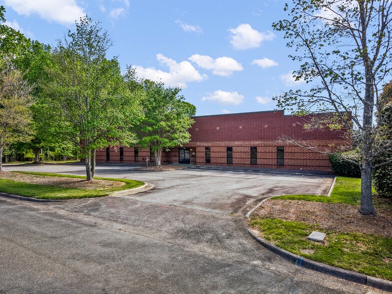 Primary Photo Of 2595 Viceroy Dr, Winston-Salem Warehouse For Lease