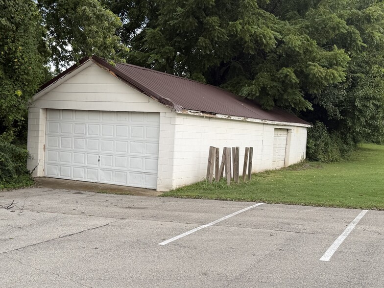 More Photos Of 198 Thompson Ave, Louisville Religious Facility For Sale
