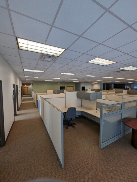 More Photos Of 5901 Technology Center Dr, Indianapolis Office For Lease