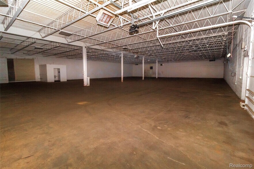 More Photos Of 1462 Imlay City Rd, Lapeer Manufacturing For Lease