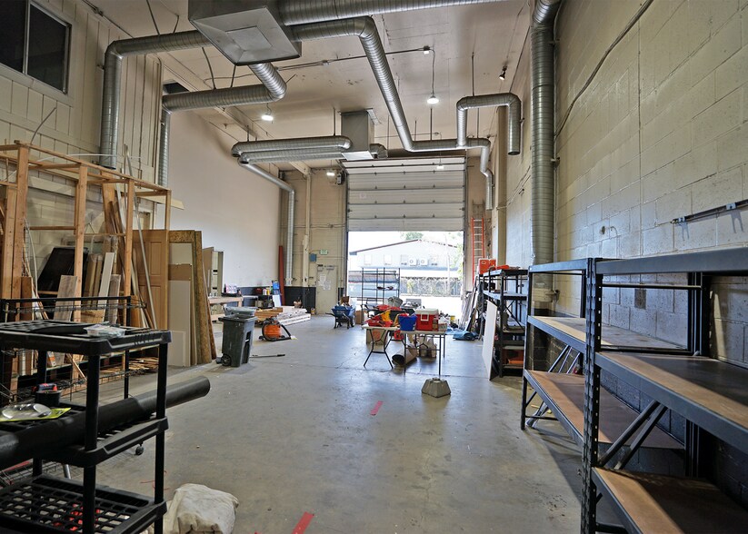 More Photos Of 1214 Fruitvale Blvd, Yakima Service For Lease