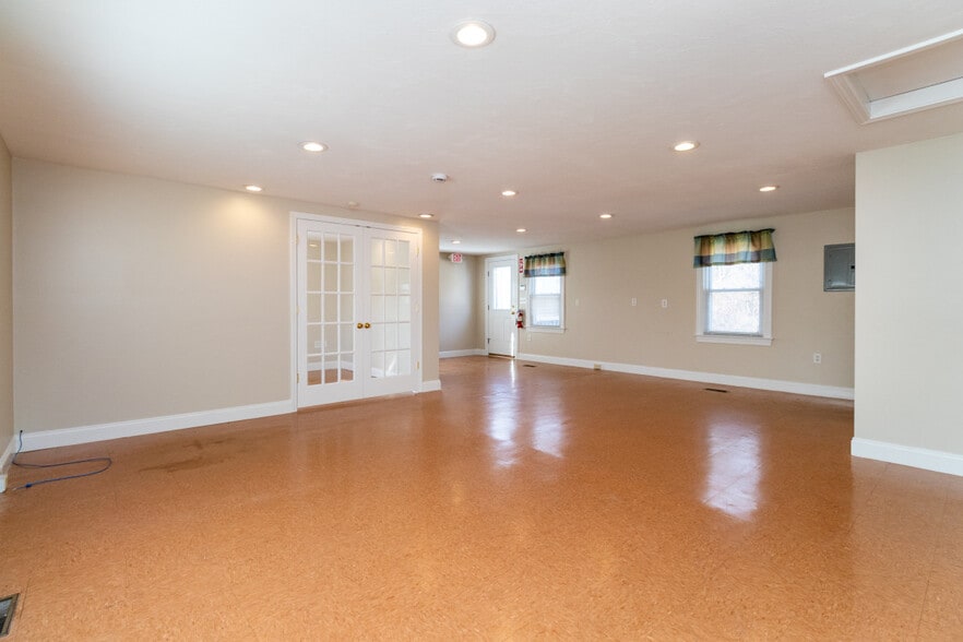 More Photos Of 1581 Main St, Weymouth Freestanding For Sale